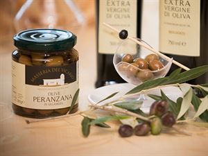 Oliven in Salzlake Varietat Peranzana
